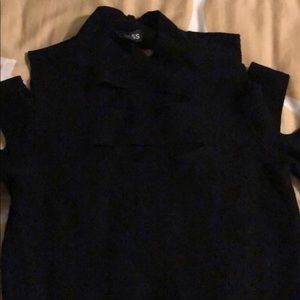 Black express crop top